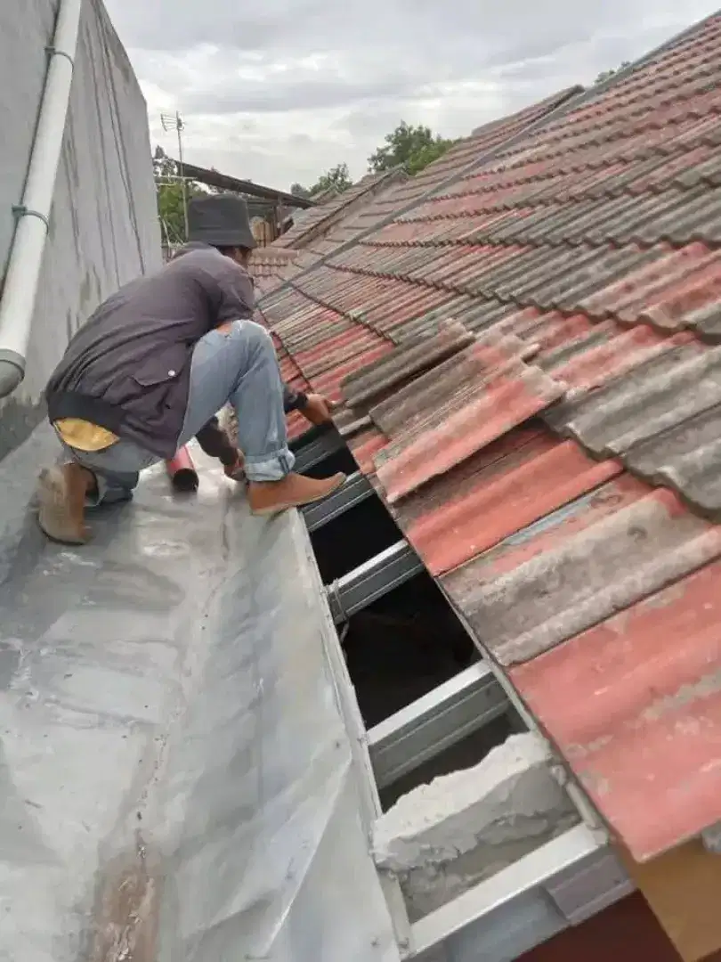 Tukang atap boccor, dll