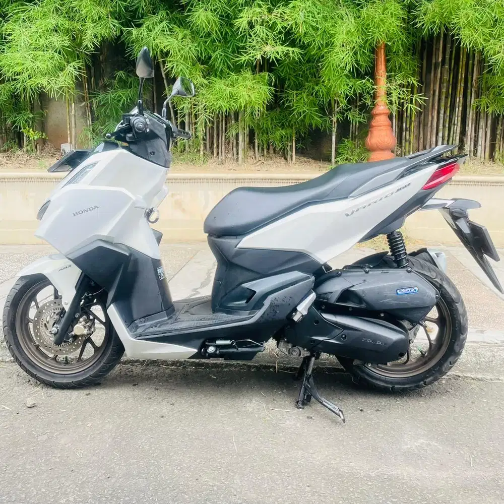 Vario 160 ABS 2022 Putih – KM 14rb, Pajak Panjang!