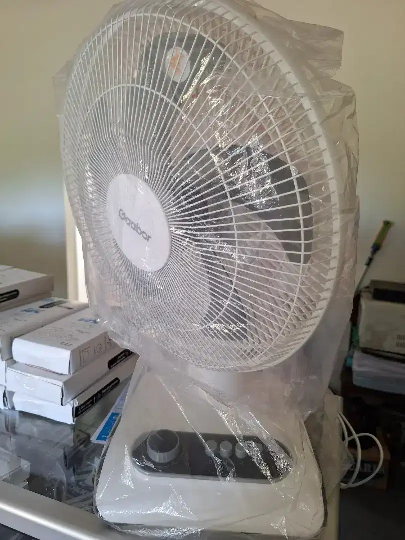 FAN KIPAS ANGIN ukuran sedang suara halus