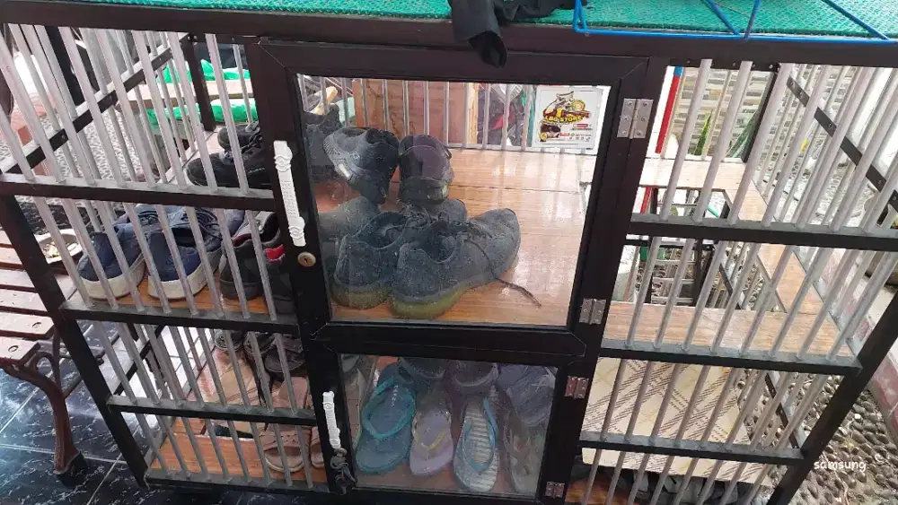 Kandang kucing 2 tingkat