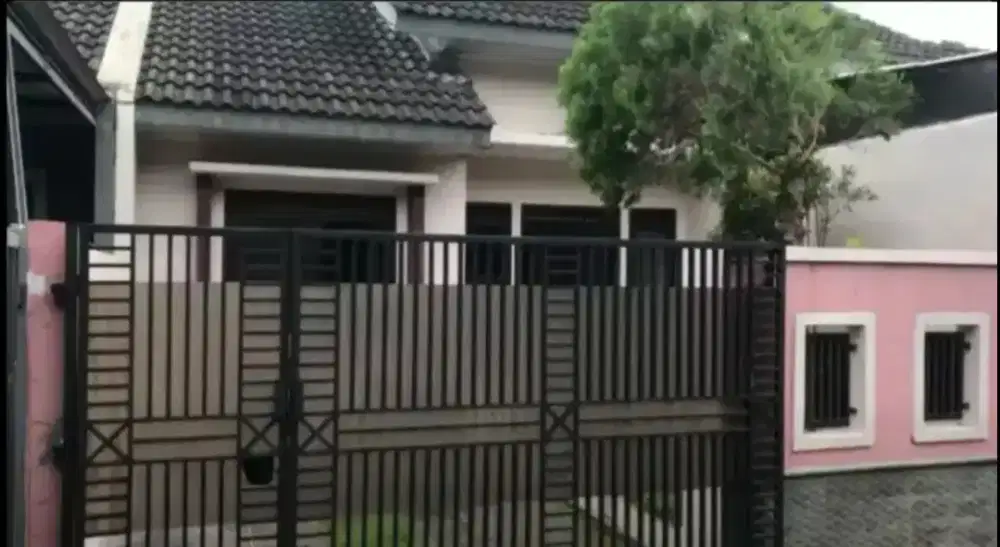 SEWA RUMAH/DIKONTRAKAN DI KOMPLEK SUNRISE BOULEVARD SUMBER CIREBON