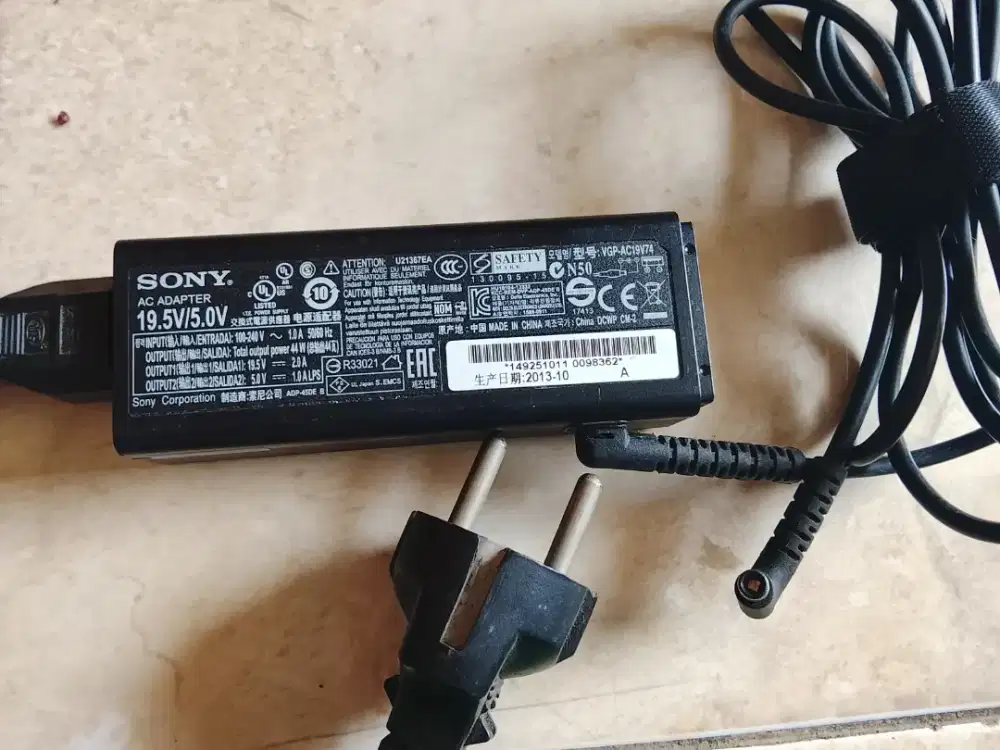 Adaptor leptop Sony 19,5 v -2.0A original