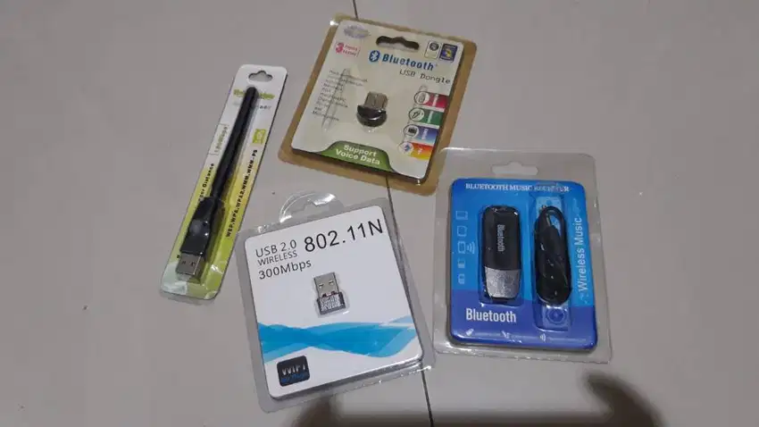 Dongle Wifi x 2, bluetooth dongle, bluetooth music receiver