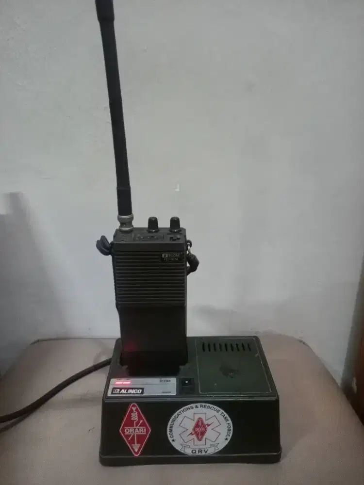 HT ICOM IC 2 N asli Japan lengkap desktop