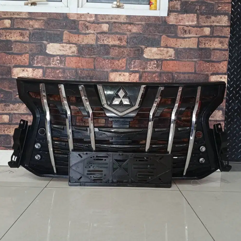 Grill depan Mitsubishi Pajero Sport Facelift 2021-2023  model Alphard