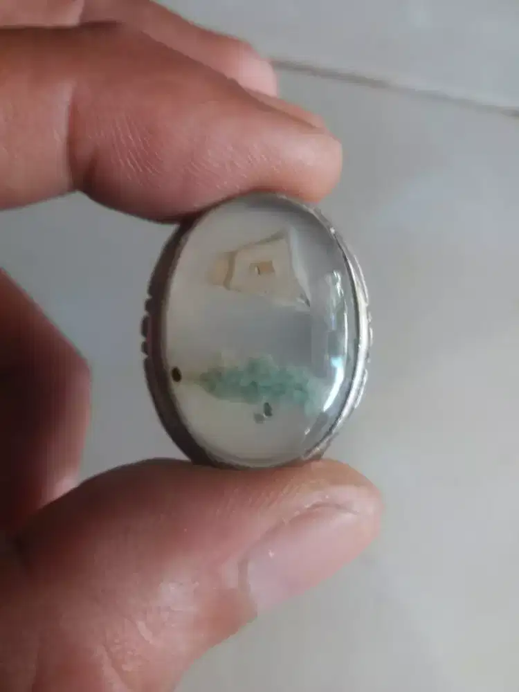 Batu anggur antiq, gambar