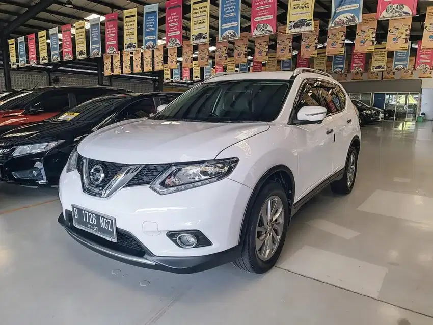 LOW KM MULUS TERAWAT LIKE NEW ! Nissan Xtrail 2.5 AT 2017 Putih