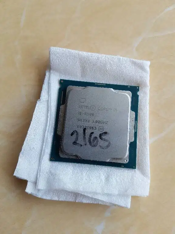 Processor Intel Core i5 8500 6 cpu speed to 4.1Ghz 8th gen UHD 630