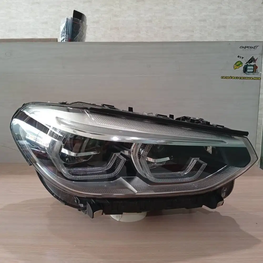 Headlamp Depan Kanan Original BMW X4 G02 Prefacelift 2020