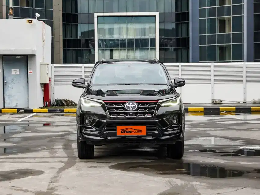 Fortuner VRZ TRD Hitam 2021 ,Tdp20jt