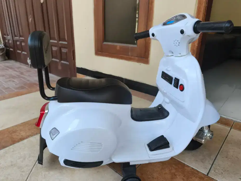 Vespa anak tenaga aki