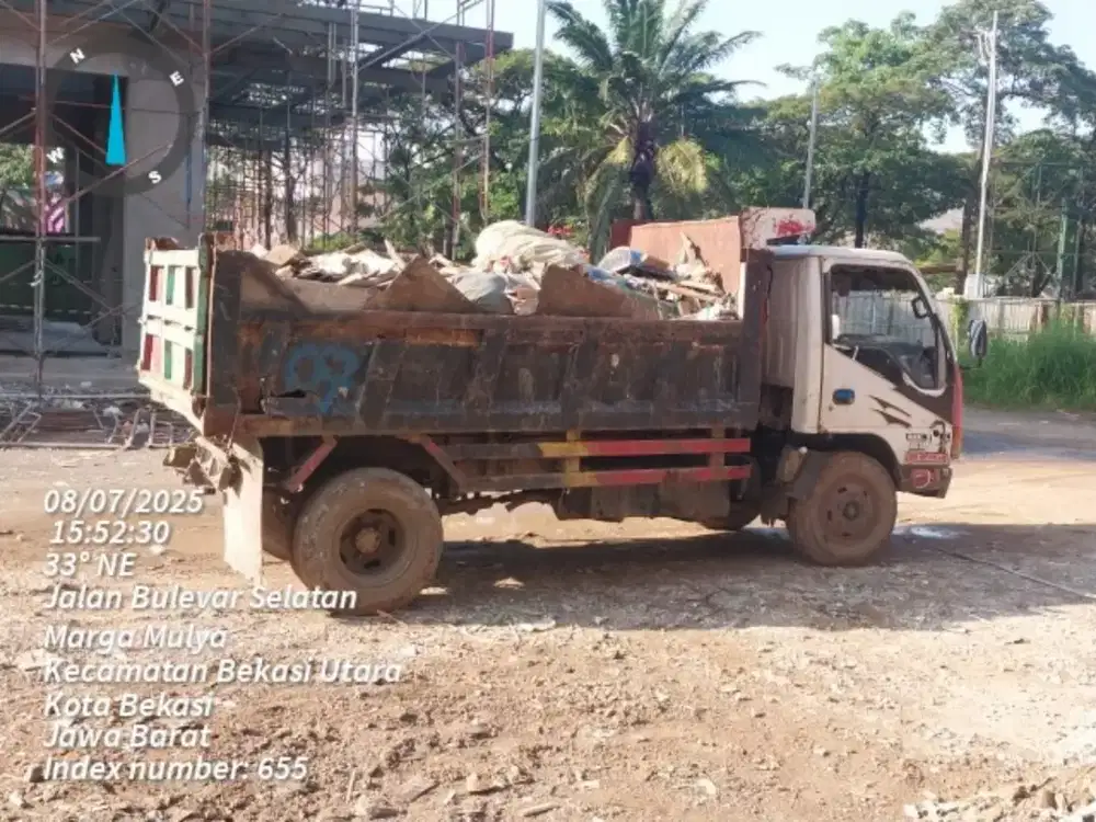 Buang sampah buang puing