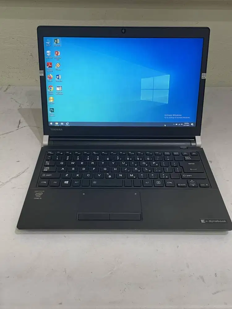 Laptop Toshiba Dynabook R73 Core i5 Gen 7 RAM 8/256GB D-WKJ