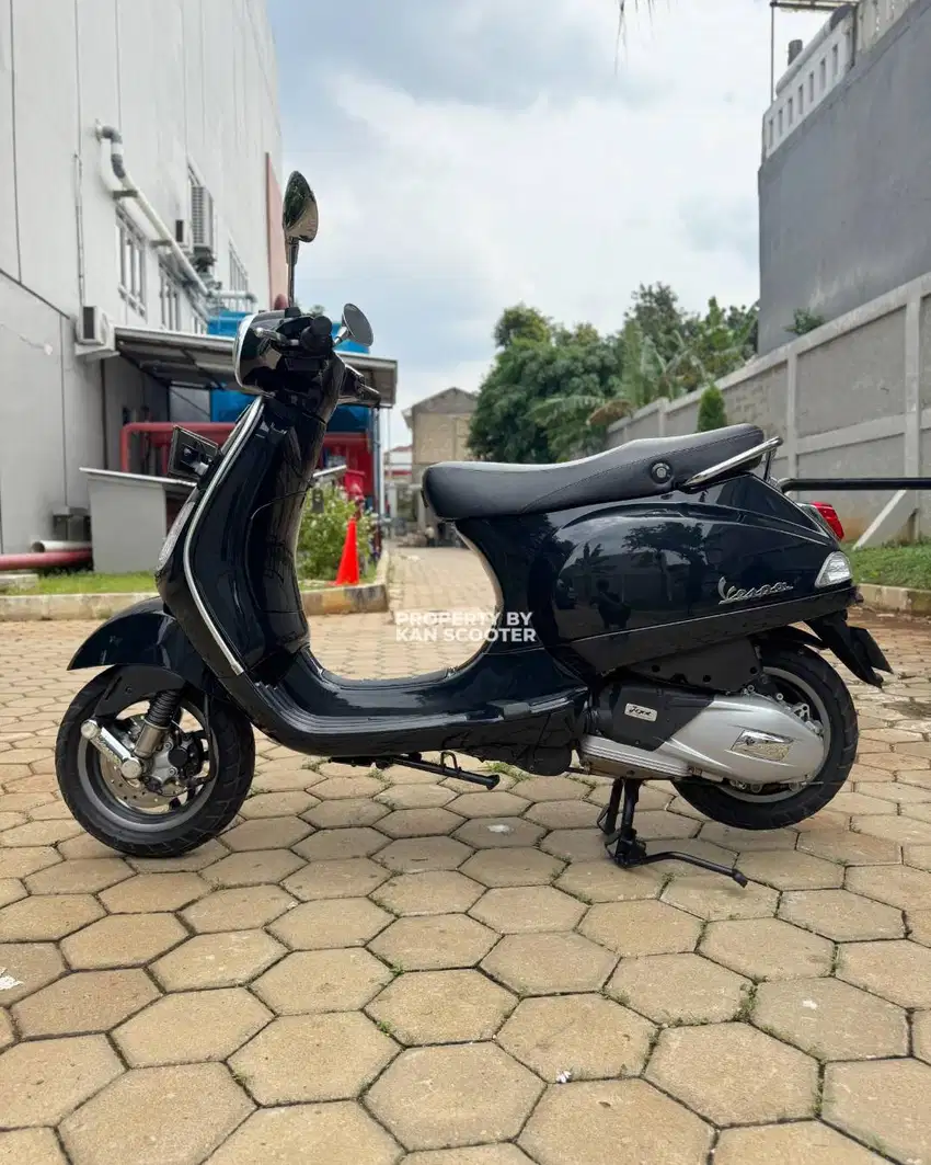 JUAL MURAH VESPA LX 125 IGET FACELIFT 2021 MULUS
