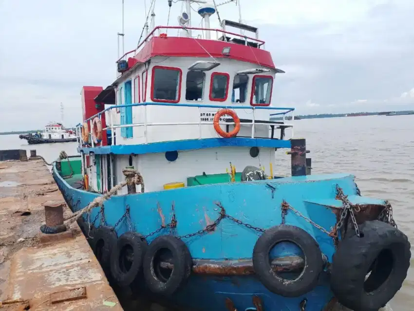 Di jual Tugboat mesin Caterpilar 2x420 Hp Tahun 1984 Non class