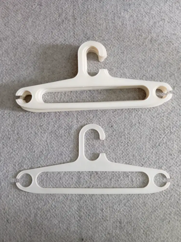 Hanger Baju Dewasa/Gantungan Baju Dewasa Plastik Bekas