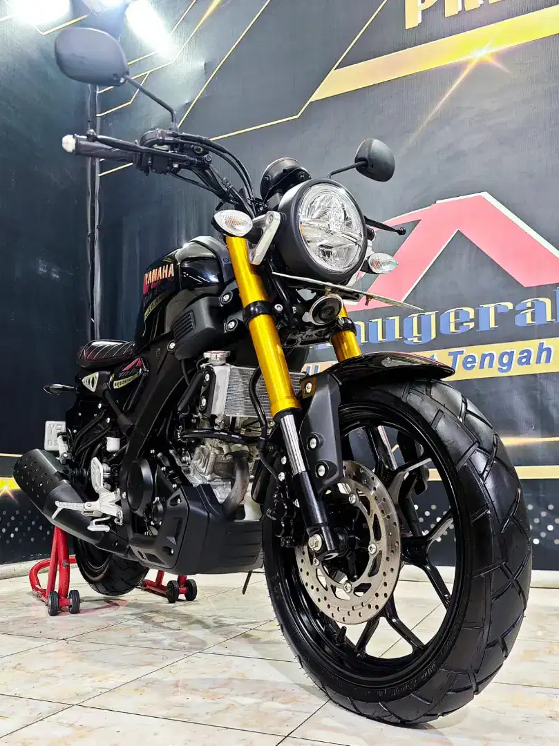 Yamaha XSR 155 VVA TH 2023 odo 1rb hitam glossy cakep