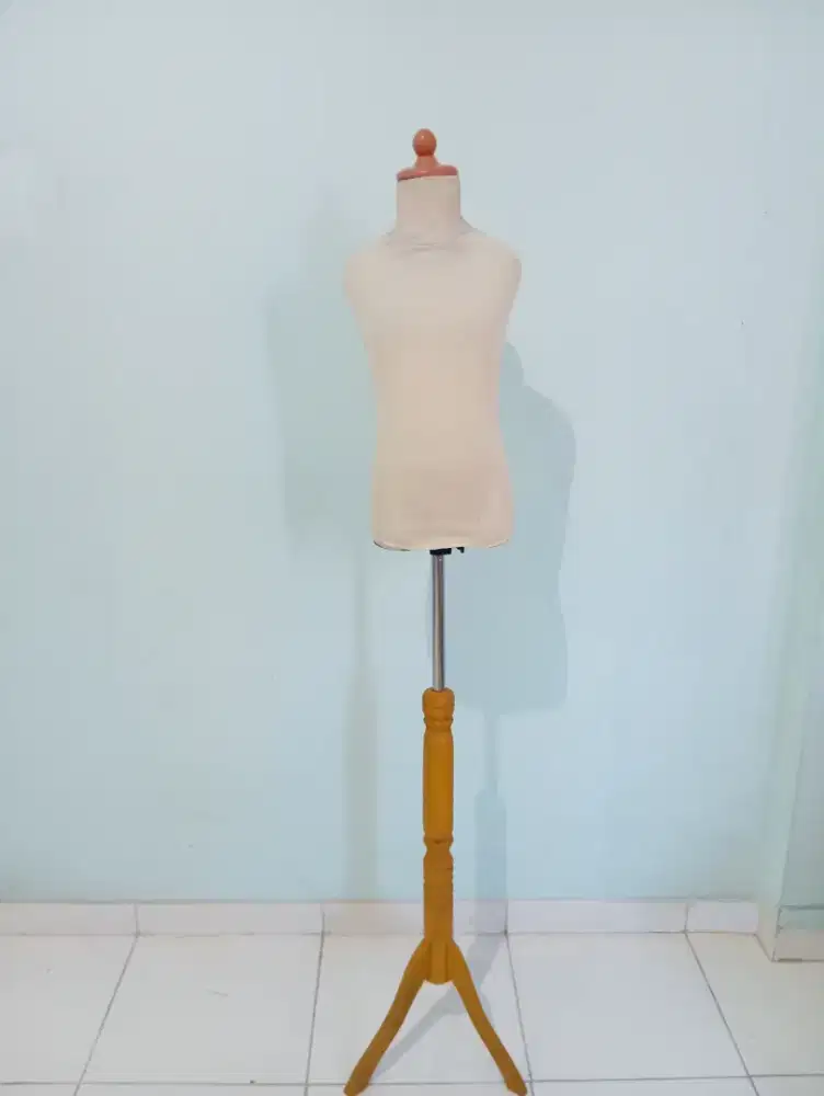 Patung/Manekin Anak + Kaki Kayu