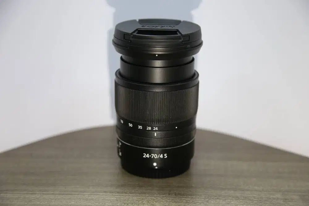Lensa Nikon Nikkor Z 24-70mm  f/4 S second_