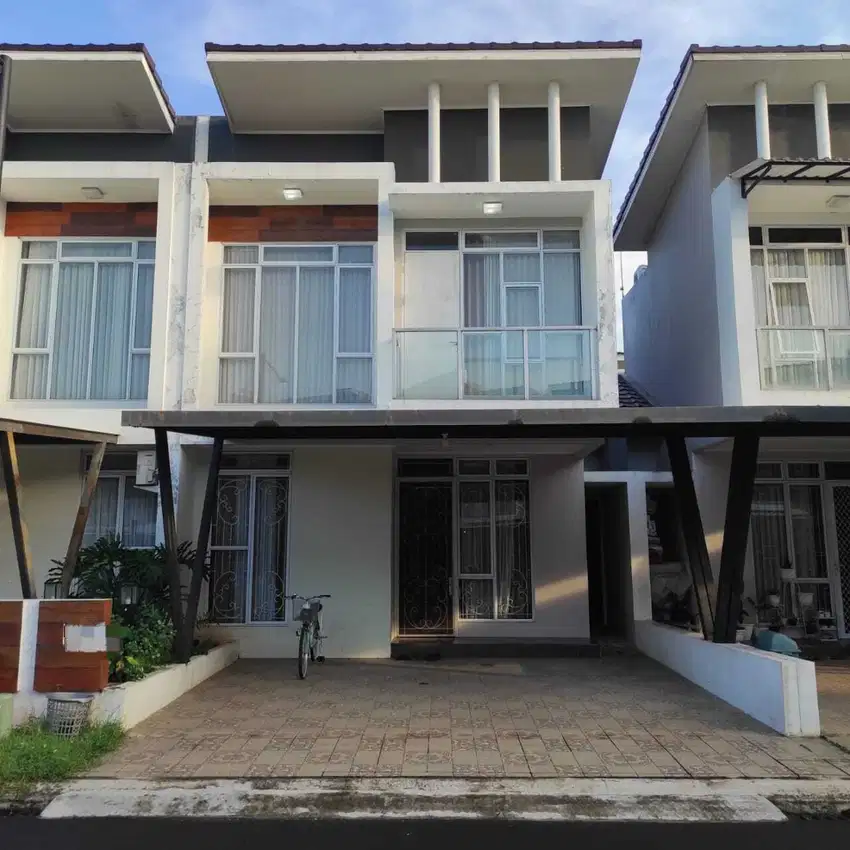 Dijual cepat rumah Metland Transyogi Bagus Rapih siap huni 2 lantai