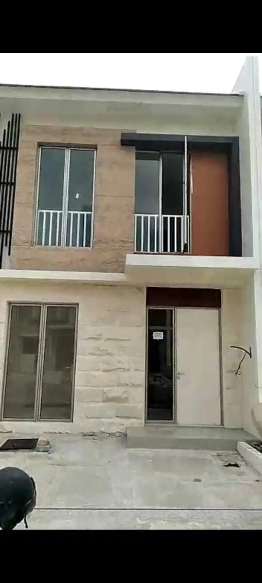 Rumah Greenland Residence Cluster Garbera D9 Gresik 2 Lantai