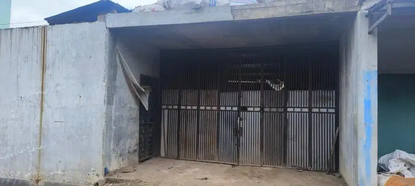 Gudang Semi Permanen Hitung Tanah di Cigondewah Hilir Bandung