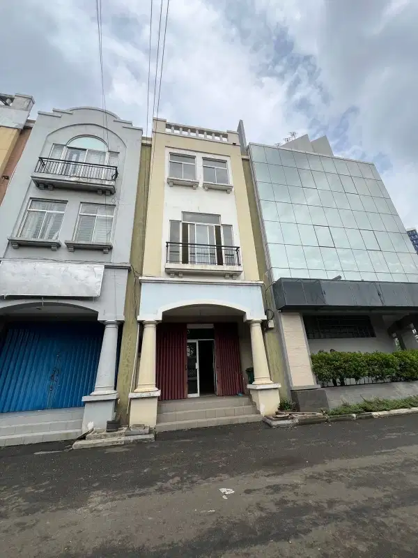 DIJUAL CEPAT Ruko 3,5 Lantai Di Sutera Niaga III