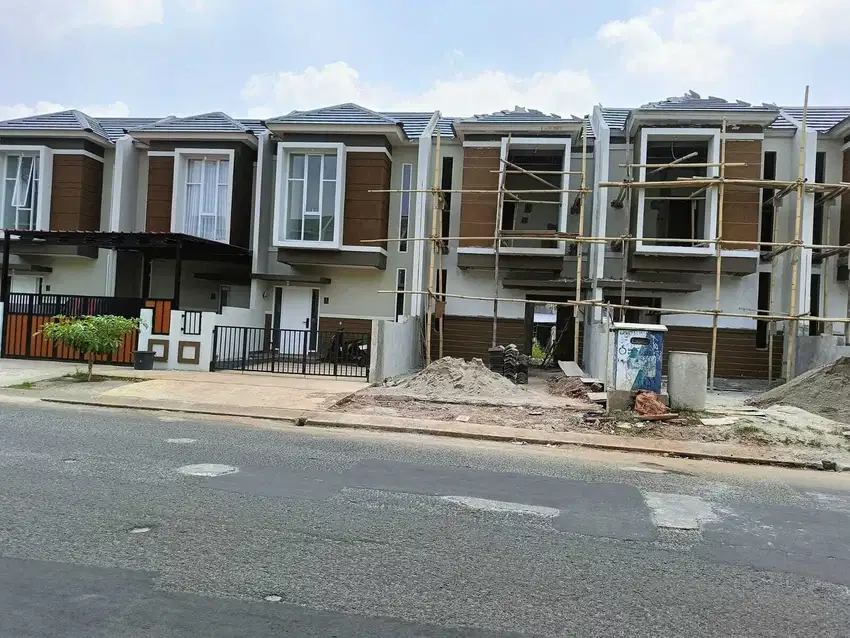 Rumah Serpong Dekat Unpam di Boulevard Tanpa DP