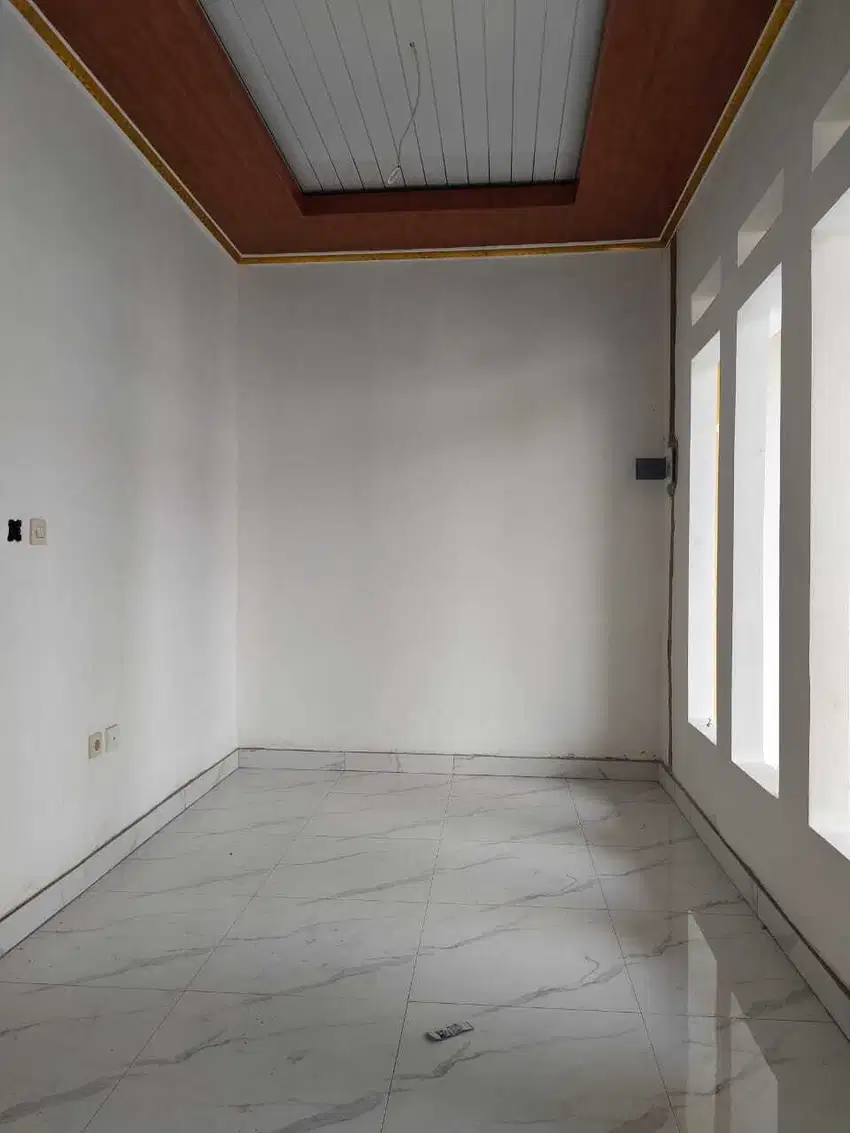 Dijual Rumah 2 Lantai di Pondok Jagung Dekat Pasar Segar
