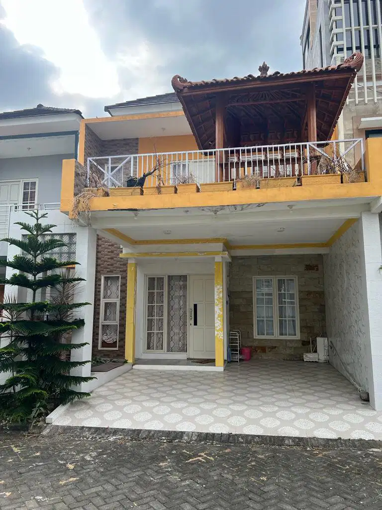 Villa Indraprasta Pacet Mojokerto 2 Lantai