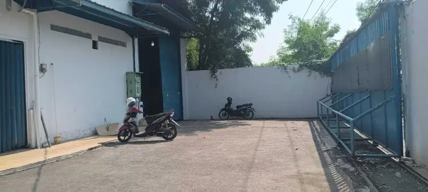 FOR RENT WAREHOUSE AND OFFICE 2200 METERS NEAR CIMANGGIS TOLL EXIT