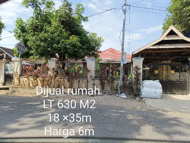 Dijual rumah tengah kota
