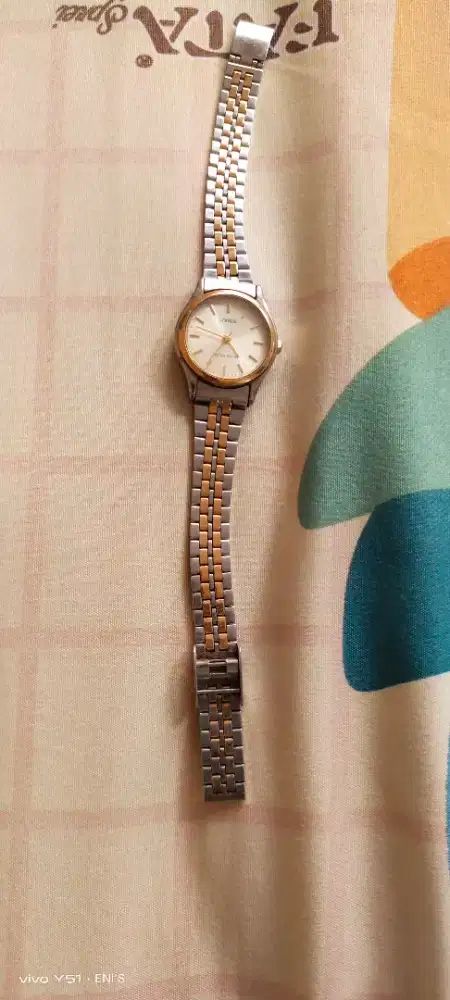 Dijual jam tangan wanita merk lorus bekas