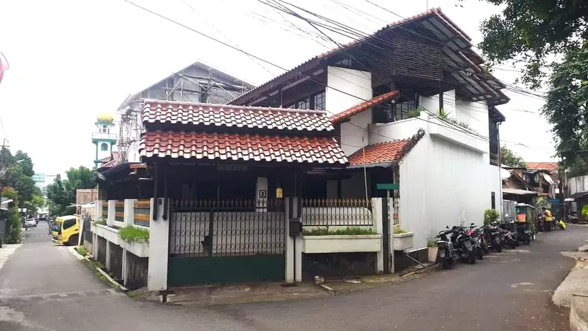 RUMAH SEKEN 2 LANTAI DI KEBAYORAN, BISA UTK HUNIAN ATAU TEMPAT USAHA