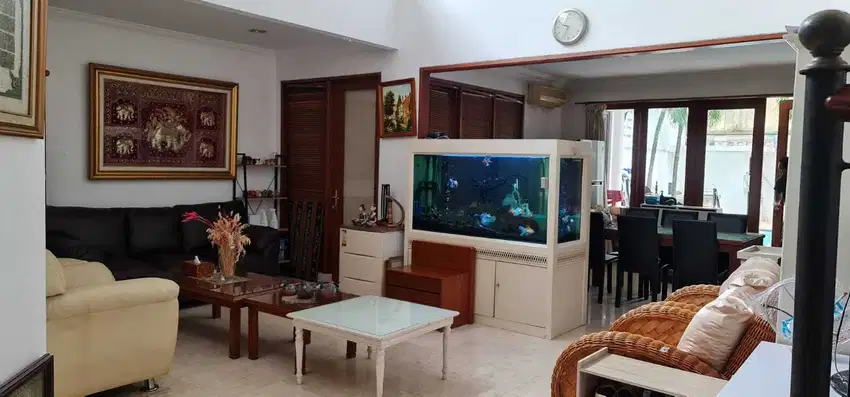 Dijual Rumah 2 Lantai dalam Town House di Pejaten dekat Kemang