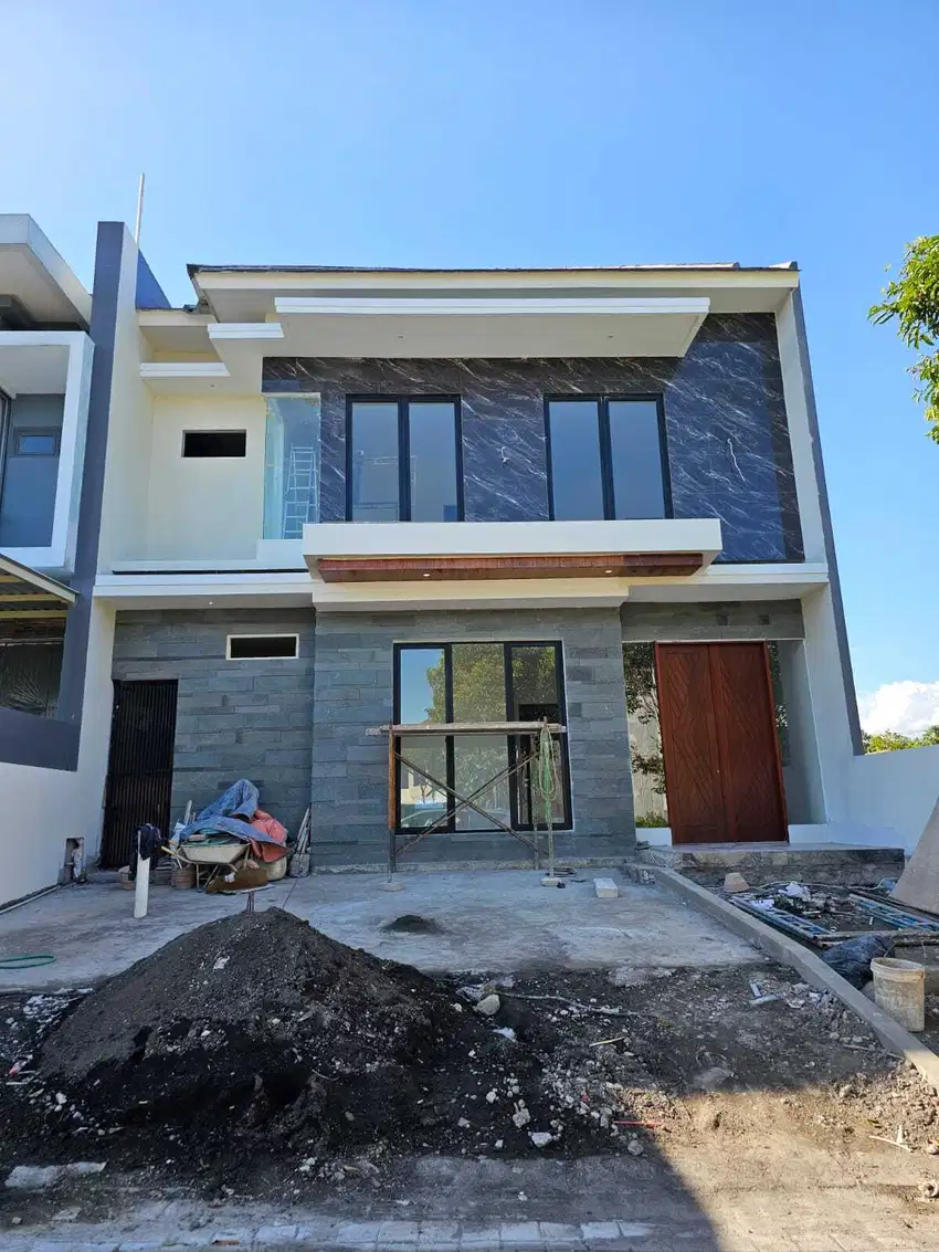 Rumah Woodland Citraland Surabaya 2 LantaI Hadap Selatan