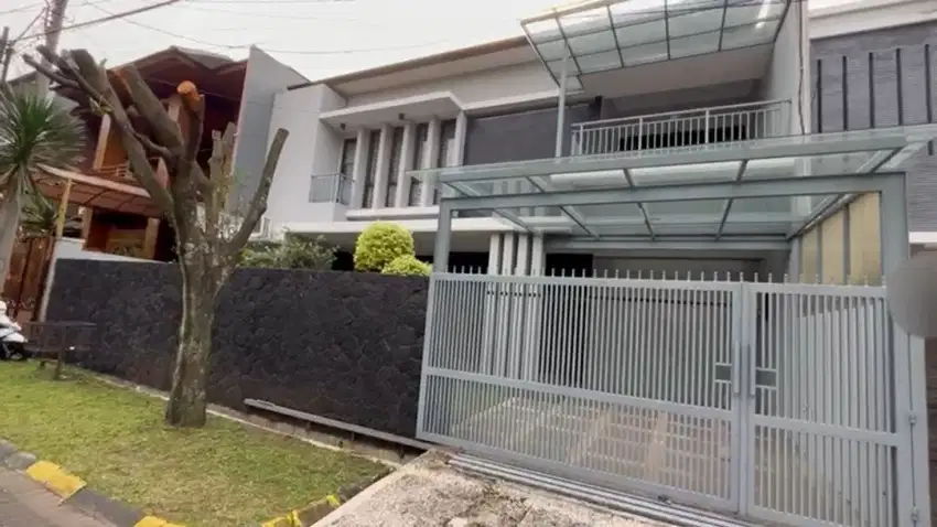 Rumah Cantik Siap Huni di Komplek Elite Bantununggal