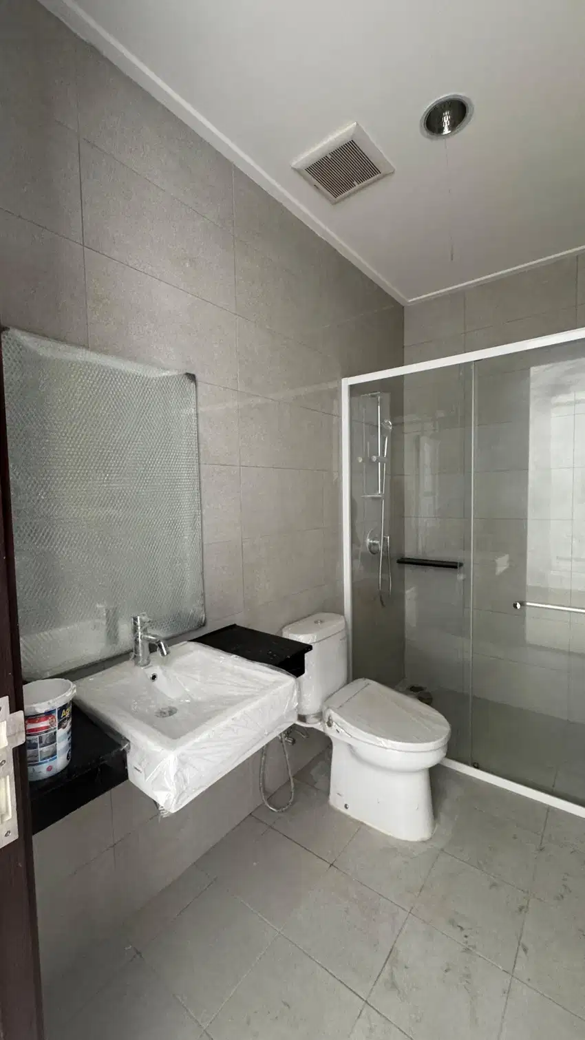 DiSewakan Rumah PIK 2 Milenial 6X15 Unfurnished