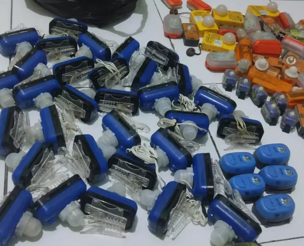 Lampu Siknyal Life Jaket dan Immersion Suit