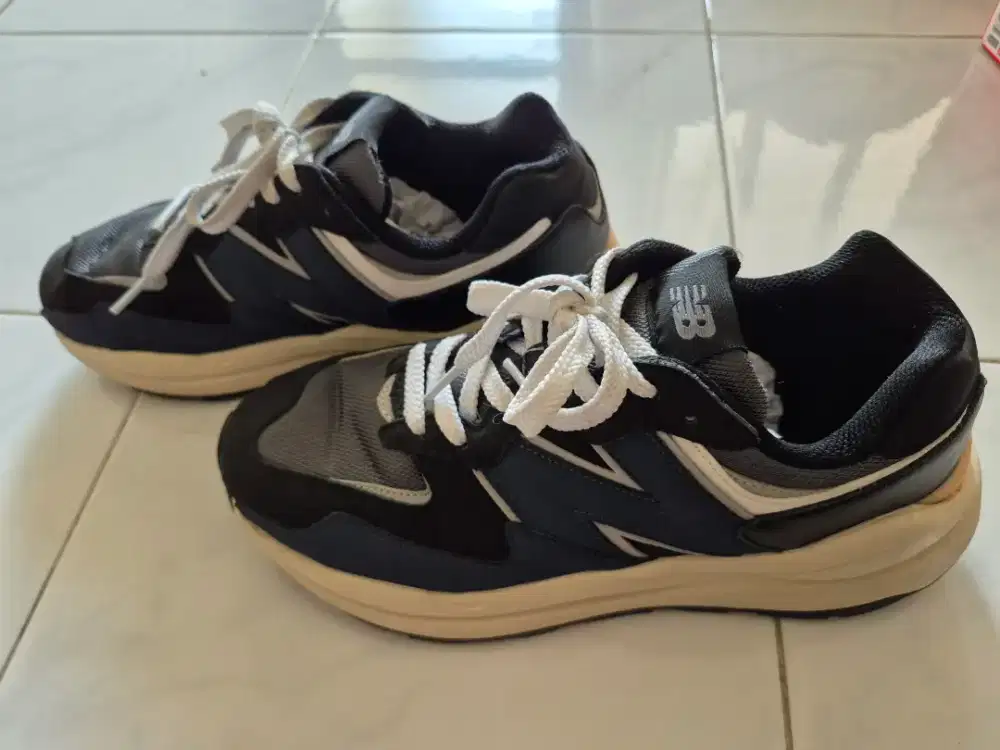 Sepatu Sneakers New Balance 5740