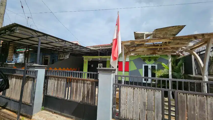 Di Jual Rumah di SEKUMPUL
