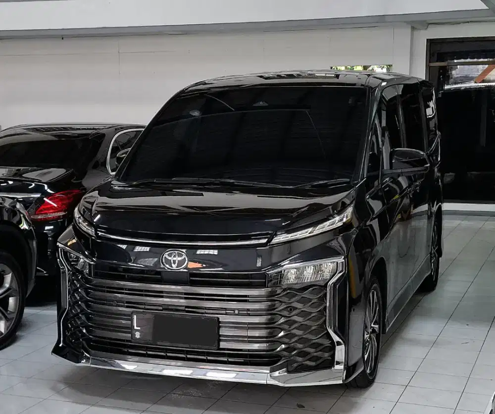 Toyota Voxy 2.0AT 2022