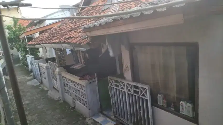Rumah kontrakan 5pintu
