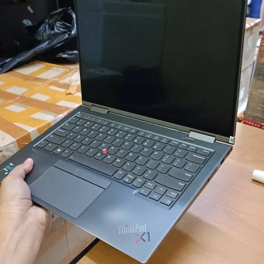 Lenovo Thinkpad X1 yoga 6th CORE i7 gen11 RAM 16/256GB D-ATT