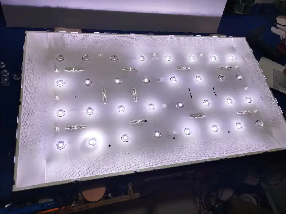 PRAS ELEKTRONIK Service TV LCD LED PLASMA