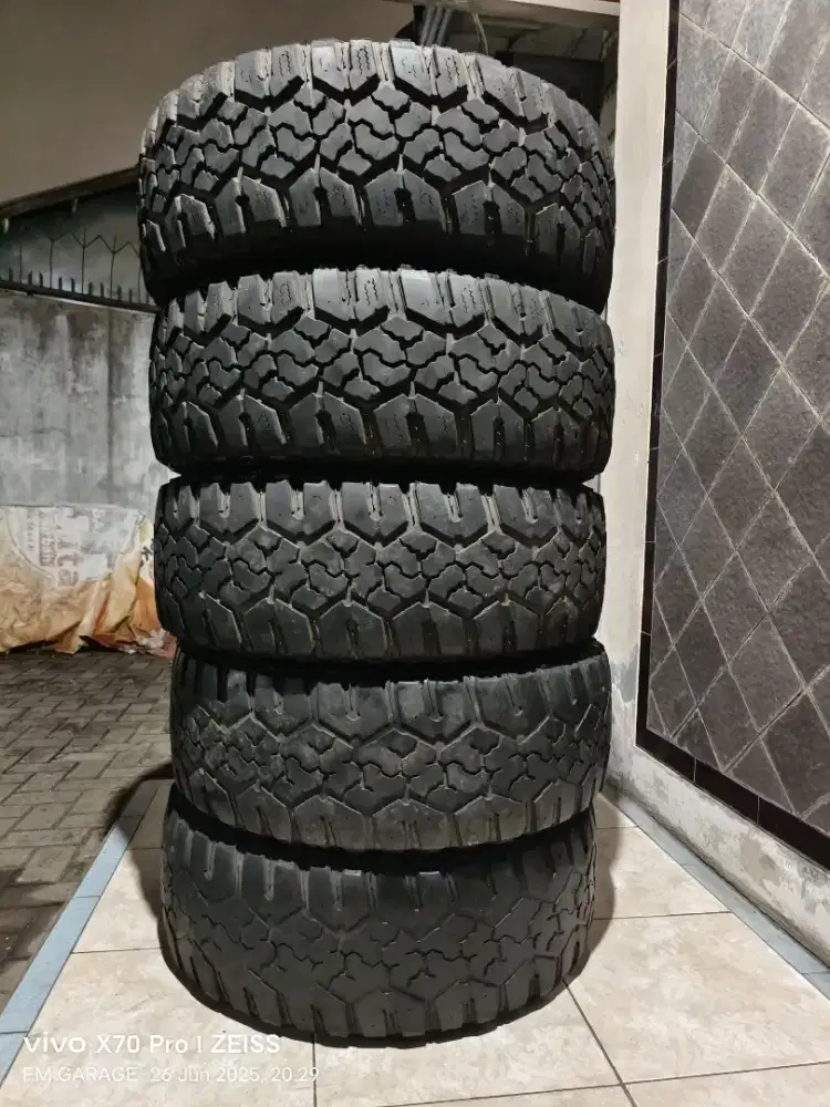 Ban 275 65 18 pajero fortuner everest