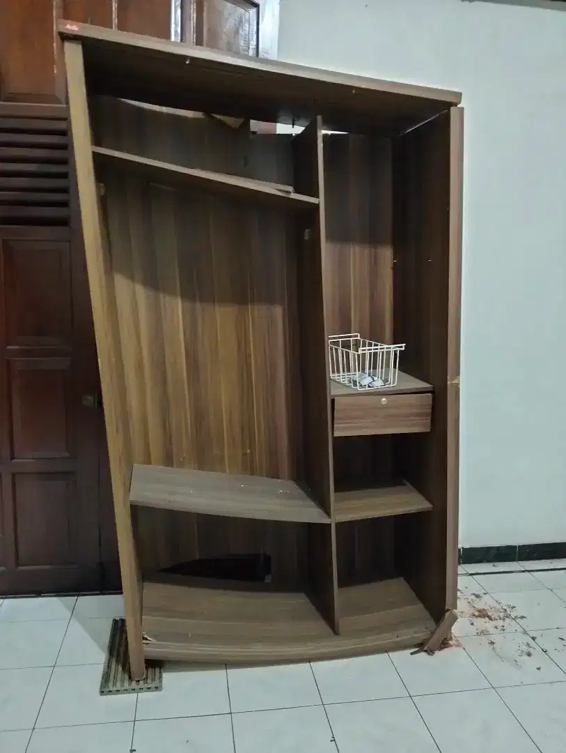 Lemari Pakaian Sliding Door