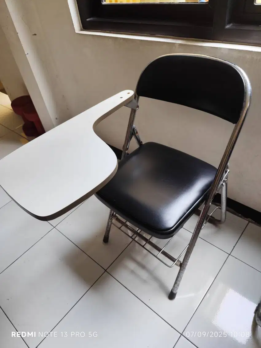 Memo Chair / Kursi Lipat + Memo / Kursi Kuliah Chitose Yamato MBD