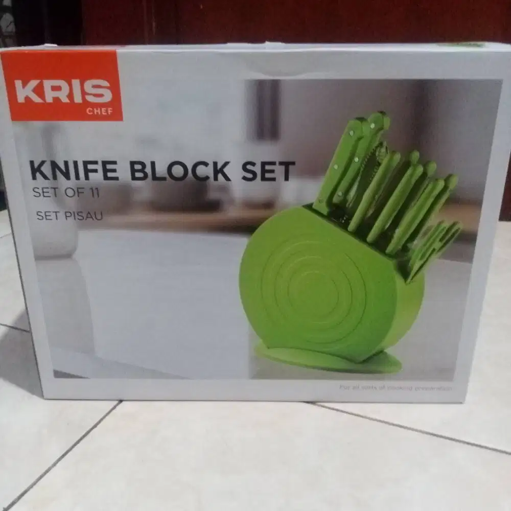 Set pisau merek kris