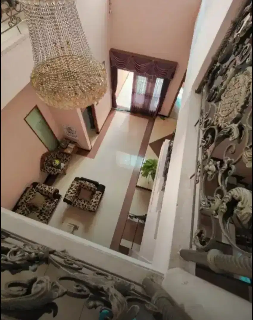 Strategis! Rumah Kantor Poros Jalan Soekarno Hatta